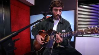 Jérémy Frérot en live pour "Adieu" et "Un homme"